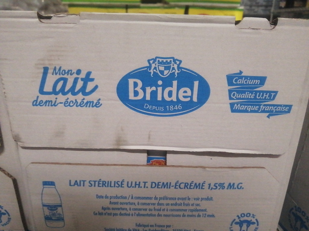 MILK, Demi Ecreme,  Bridel, 1L